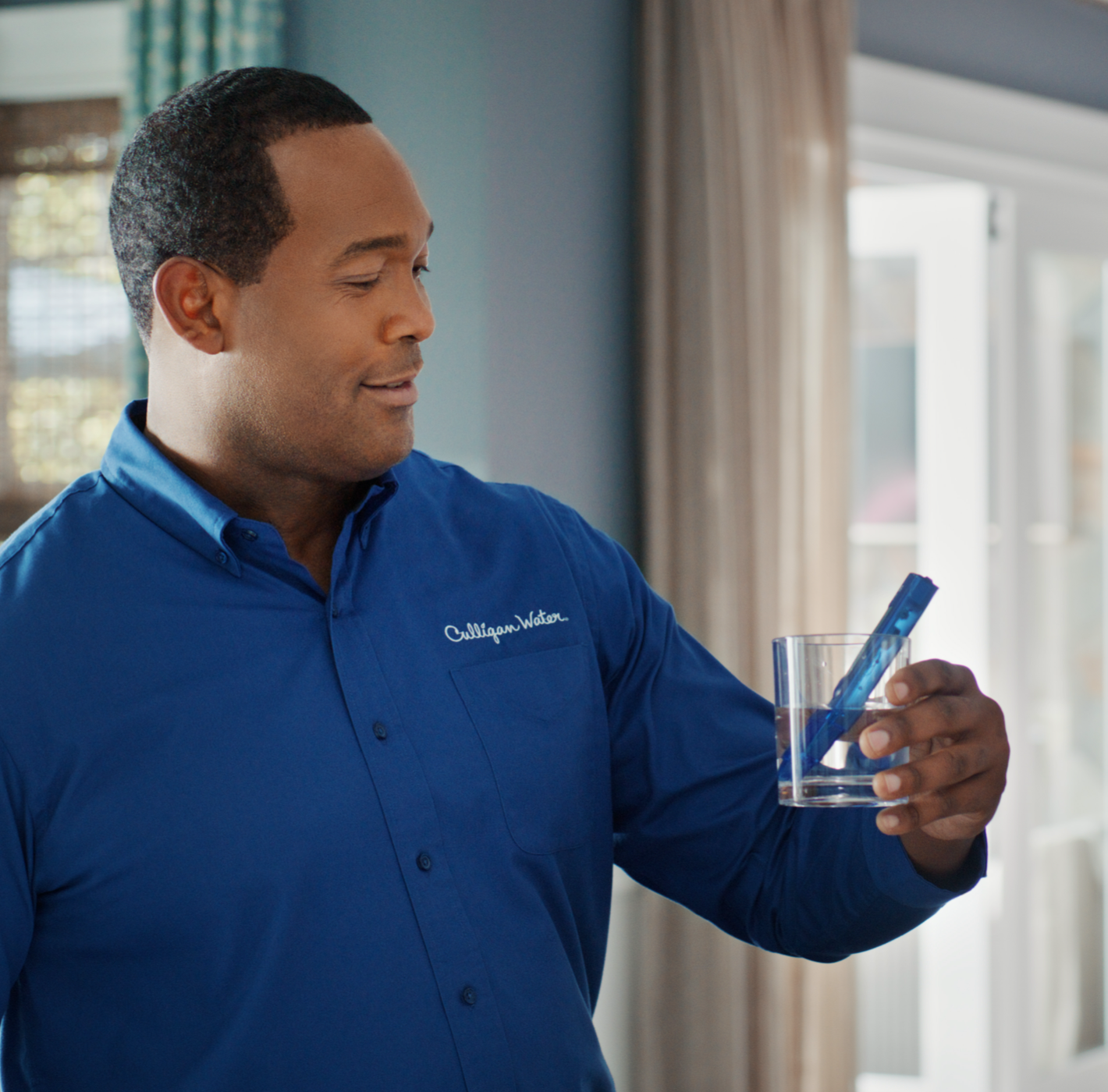 Culligan expert conducting free water test